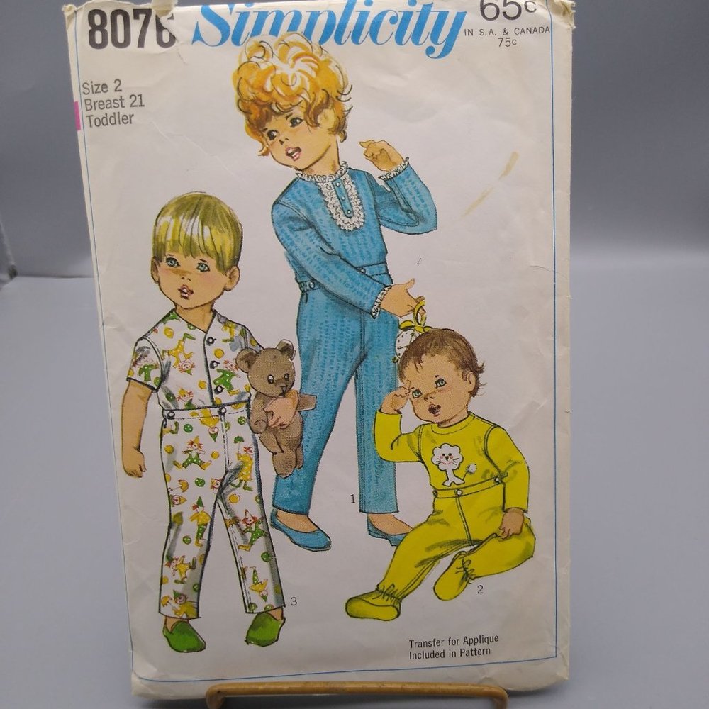 Vintage Sewing PATTERN Simplicity 8076, Toddlers 1968 Pajamas, Child Size 2